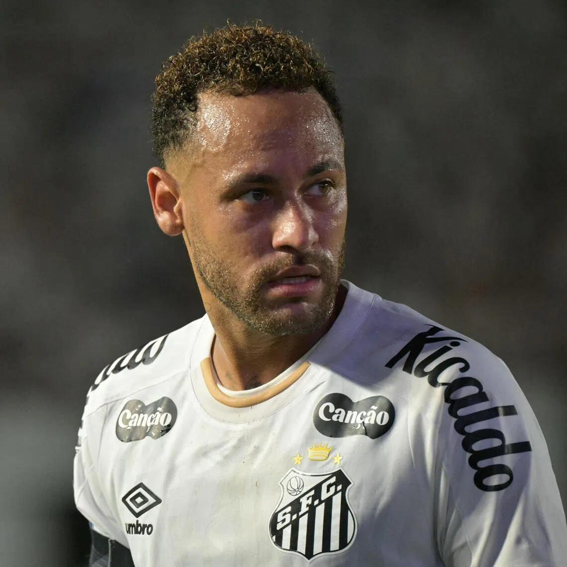 Santos captain Neymar was forced off the field for a minute under a new rule aimed at curbing time-wasting by goalkeepers that is being tested in the Brazilian league.