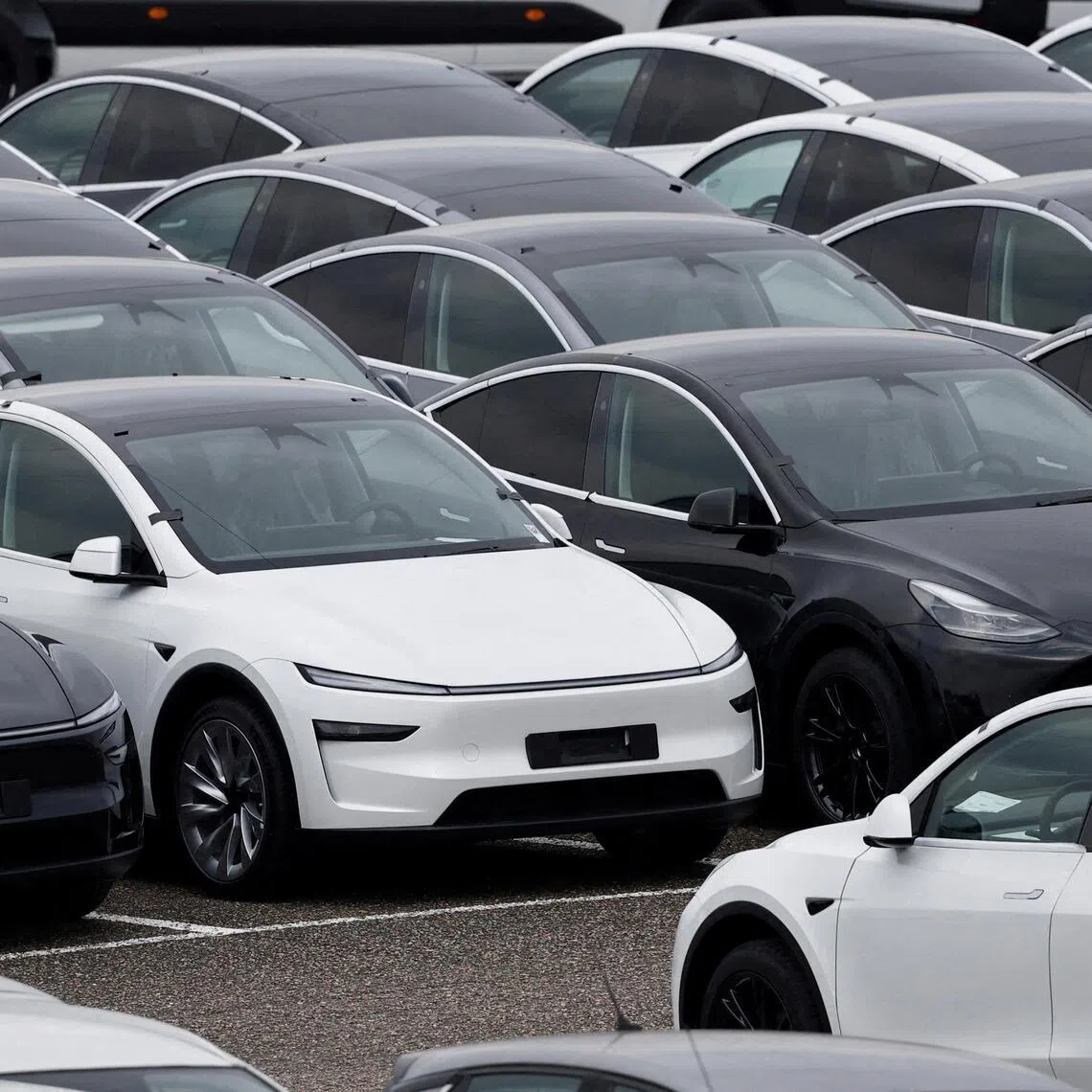 Some owners of Tesla EVs earlier reported an inability to turn the steering wheel or an increase in required effort. 