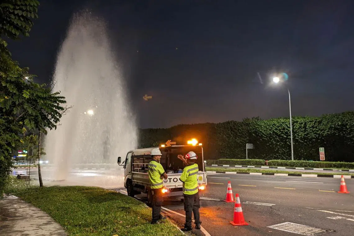 A pipe leak resulted in a water spout about 5m high.