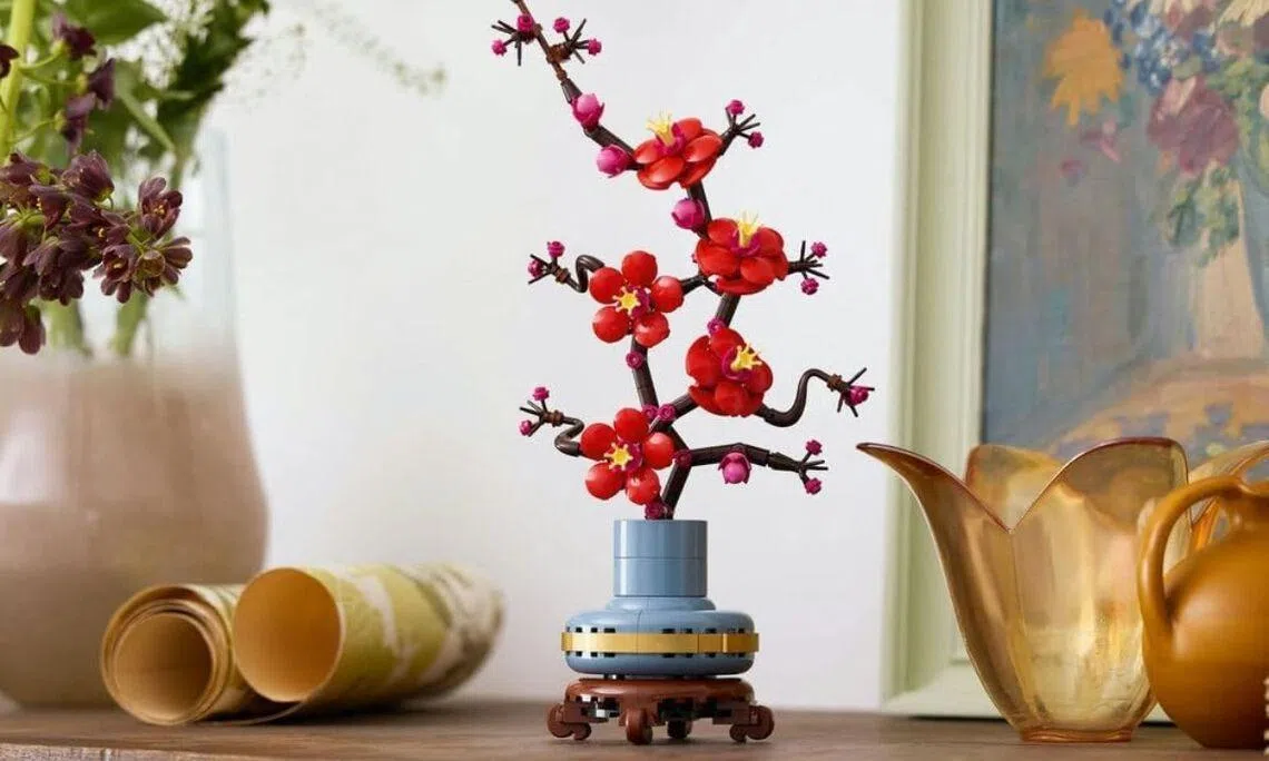 Best LEGO sets in Singapore: LEGO Plum Blossom