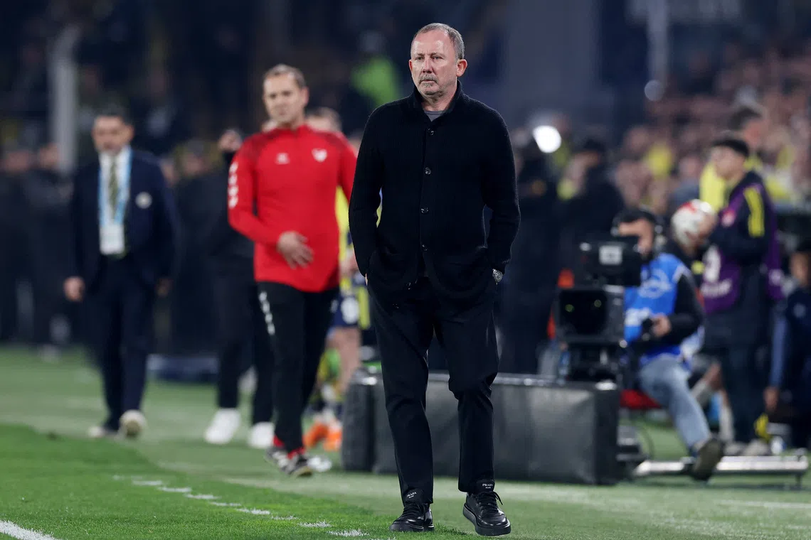 Soccer Football - Super Lig - Fenerbahce v Besiktas - Sukru Saracoglu Stadium, Istanbul, Turkey - April 5, 2026 Besiktas coach Sergen Yalcin REUTERS/Umit Bektas/ File Photo