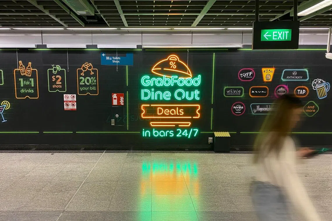 Online voices have been asking whether by combining delivery, online reservation and advertising, Grab would have too much power.