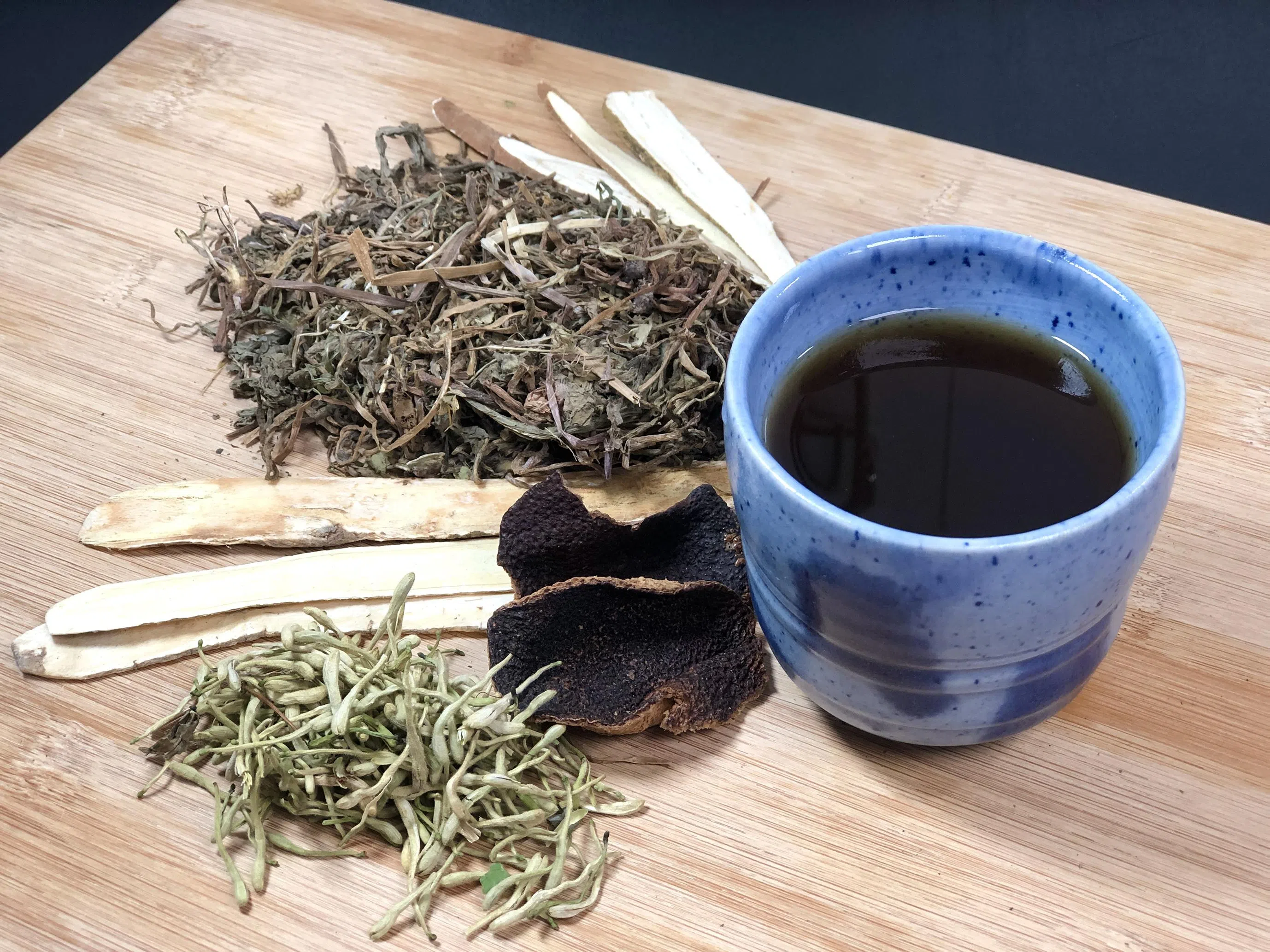 Detox And Immunity-boosting Tea.