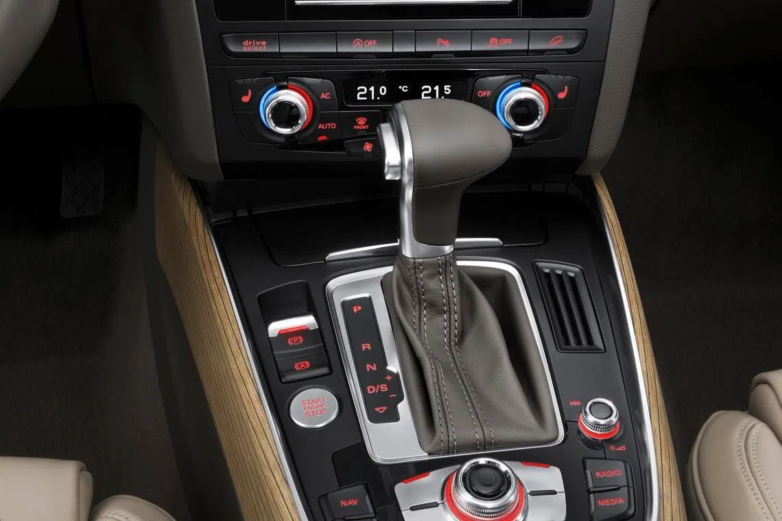 Equipped with a direct-injection turbo engine, an eight-speed Tiptronic gearbox (pictured) and an engine stop-start system, the Audi Q5 2.0 Quattro is now more efficient than before.