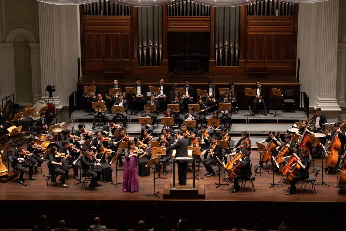 Soloist Lynnette Seah with the ACSO 