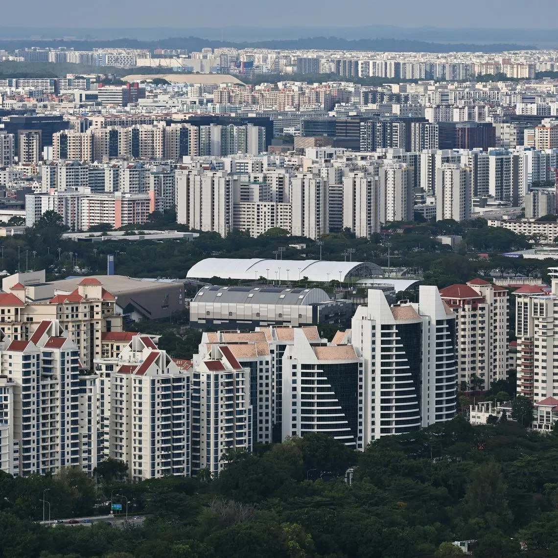 ST20250213-202535400270-Lim Yaohui-pixgeneric/ HDB flats and condominiums as photographed from Marina Bay Sands on Feb 13, 2025. Can be used for stories on budget, money, invest, URA, property, land, housing, population, economy, and development. (ST PHOTO: LIM YAOHUI)