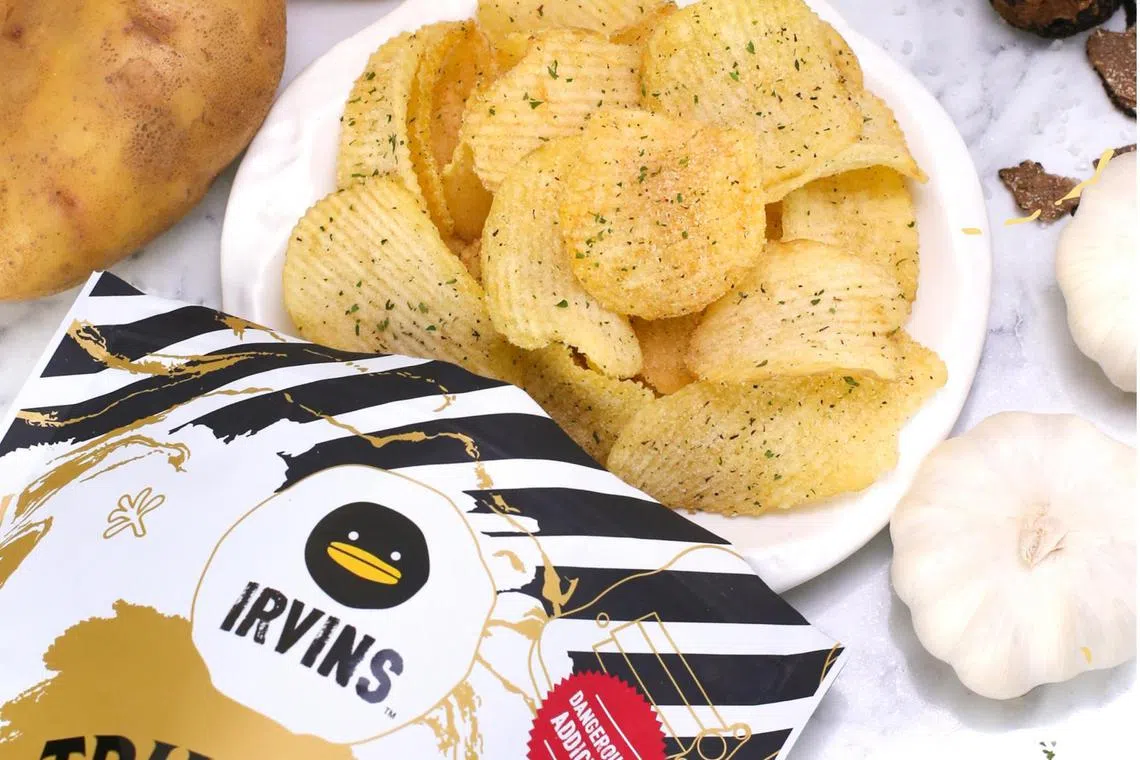 SPH subscribers can enjoy 12 per cent off Irvins snacks after purchasing their new limited edition festive gift box online. 