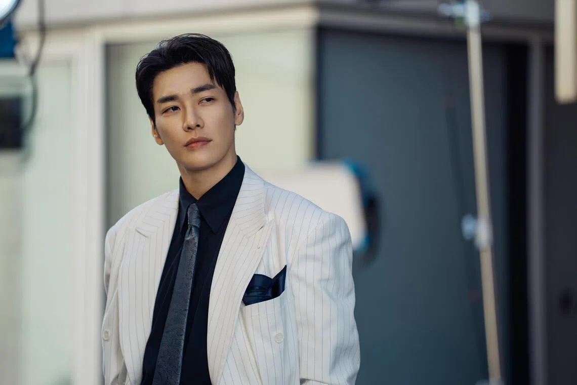 Kim Young-kwang in Take Charge Of My Heart.