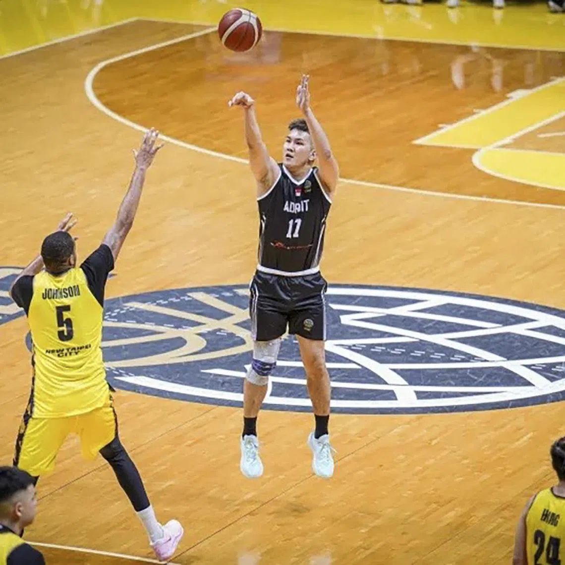 dlbas30 - Adroit's Ng Han Bin taking a shot in the 105-65 loss to New Taipei Kings in their Basketball Champions League Asia - East Group B game


Credit: Fiba
