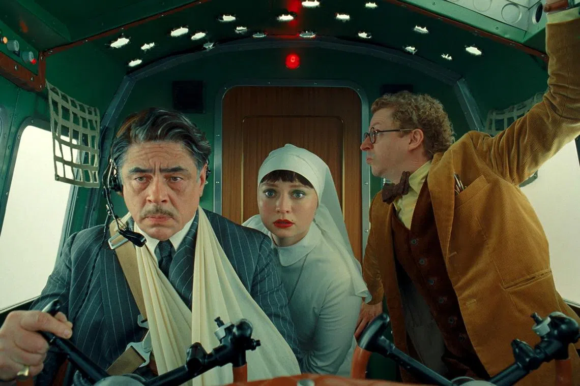 jomovie04a - b. from left: Benicio Del Toro as Zsa-Zsa Korda, Michael Cera as Bjorn and Mia Threapleton as Liesl in The Phoenician Scheme.

source: UIP