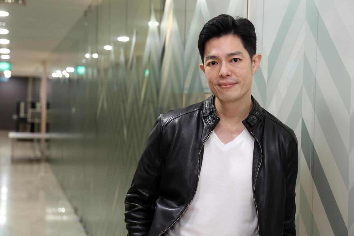 Singapore-based Malaysian actor Zhang Yaodong is no longer being represented by broadcaster Mediacorp and its artiste management arm The Celebrity Agency. 