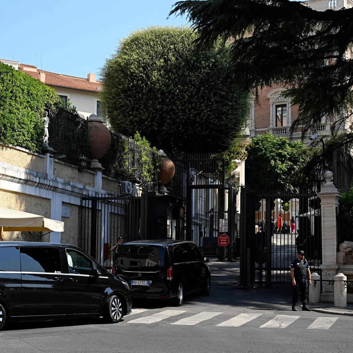 A motorcade arriving for a new round of talks between the Lebanese and Israeli delegations at the US embassy in Rome on Aug 4.