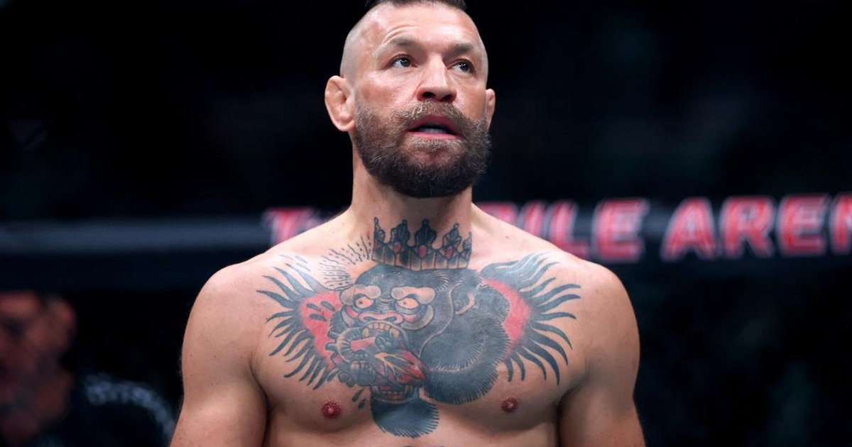 Conor McGregor's UFC return halted by knee injury in opening round ...