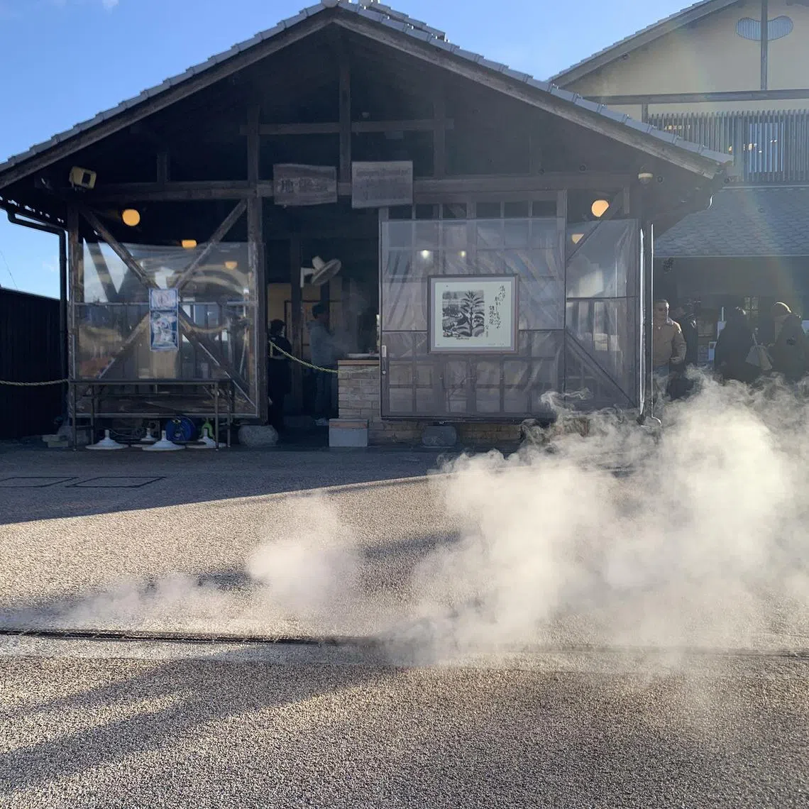 shonsen24 - Onsen Steam shrouded Jigoku Mushi Kobo Steam Cooking Centre in Kannawa.

ST PHOTO: LEE SIEW HUA