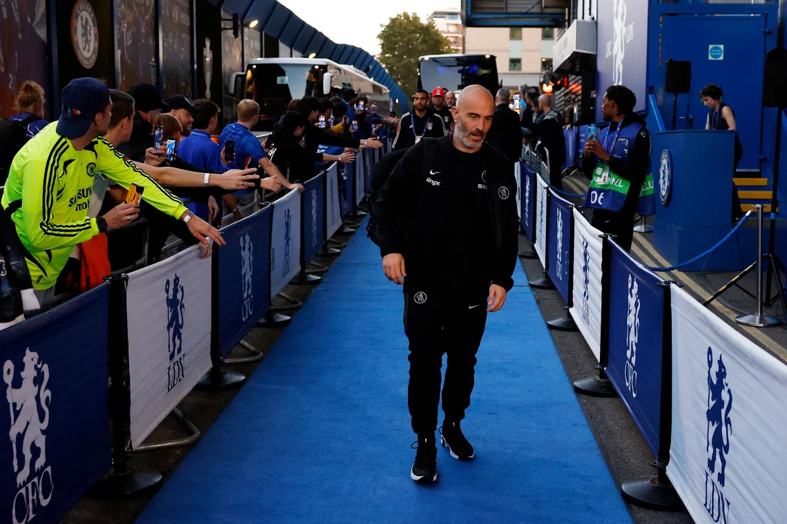 Soccer Football - UEFA Champions League - Chelsea v Benfica - Stamford Bridge, London, Britain - September 30, 2025 Chelsea manager Enzo Maresca arrives before the match Action Images via Reuters/Andrew Couldridge