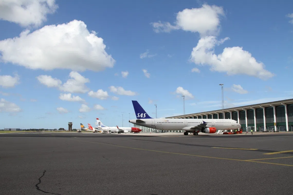 Four flights were affected, including two SAS planes, one Norwegian and one KLM flight.