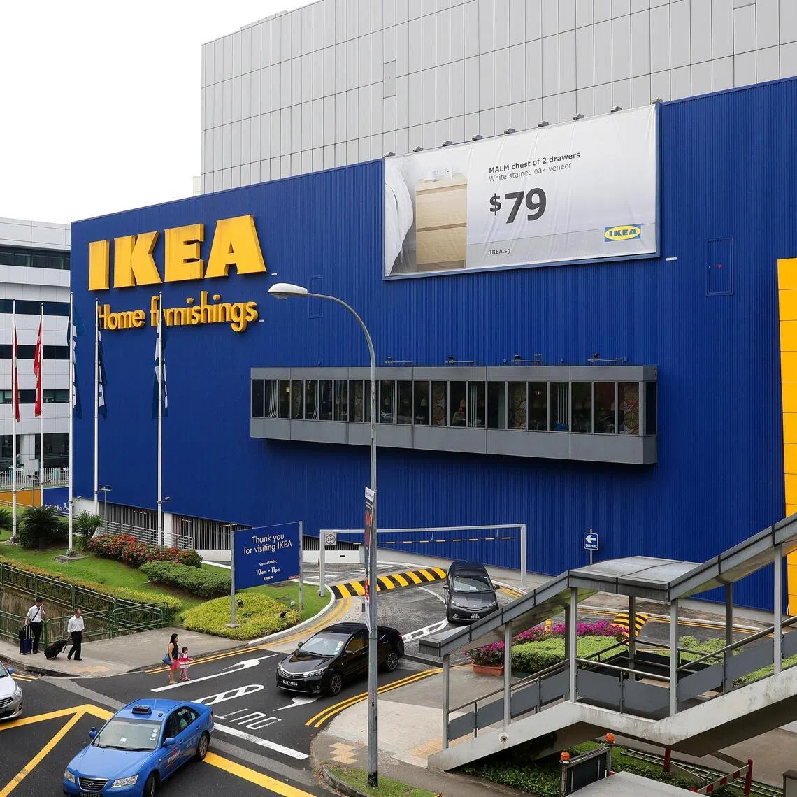 Participants will work in pairs to find eight professional hiders throughout the store.