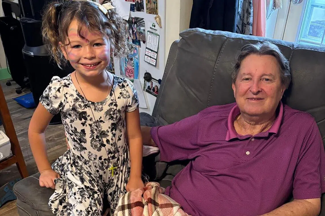 David Hill spending quality time with one of his six grandchildren in Texas, United States – Phoebe, who is his daughter Samantha's youngest daughter. That photo was taken during his recovery, but he later relapsed.