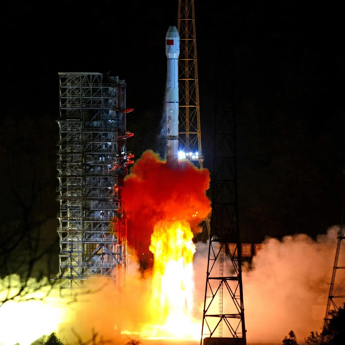 A Long March-3B rocket carrying the Tianwen-2 probe blasted off from the Xichang launch site in south-western Sichuan province.