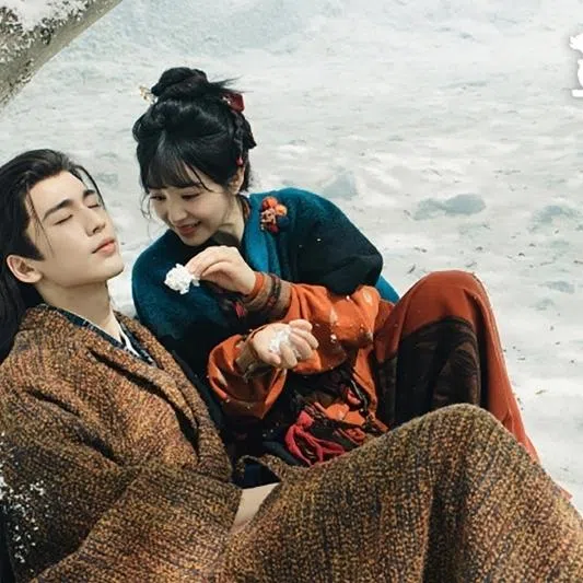 Pursuit Of Jade stars Zhang Linghe (left) and Tian Xiwei.