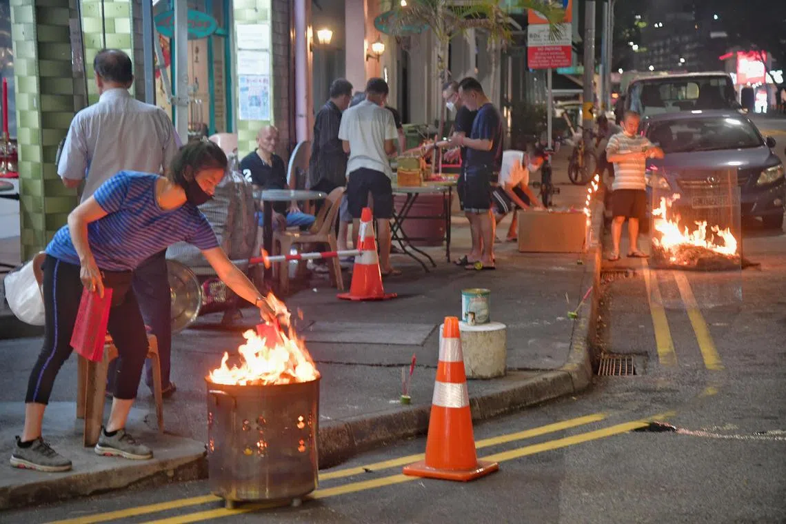 pixgeneric / generic pictures of Coffee shop keepers burnt joss papers along Sims Avenue on the eve of The Hungry Ghost month will kick off on July 29, which is the start of the seventh lunar month when some people will be burning offerings to mark the Hungry Ghost Festival.

Joss paper should be burned three or four pieces at a time and devotees should not throw whole stacks of them into the burner or toss them into the air.

The Alliance for Action on Norms for Joss Paper Burning hopes to get people to be socially responsible when burning offerings. The new Alliance for Action helmed by representatives from more than 10 Chinese religious, cultural and industry associations is taking these messages to the ground through posters or videos at Housing Board blocks, supermarkets and shops selling prayer products. It will also tap social media and getai shows.

The Singapore Buddhist Federation, Singapore Federation of Chinese Clan Associations, Singapore Religious Goods Merchants Association and Taoist Federation Singapore are among some organisations with representatives leading the efforts.
The group is supported by the Municipal Services Office as its secretariat.