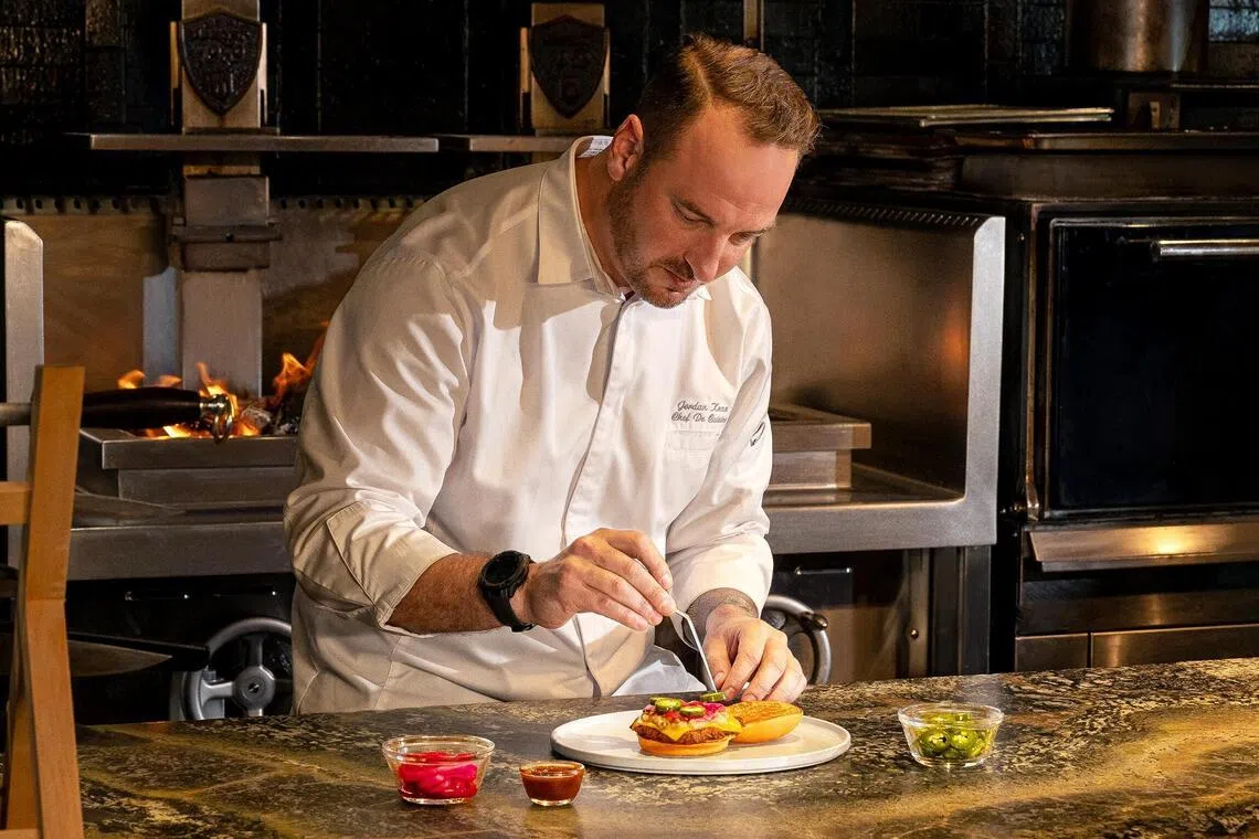 eqshake08 - Chef.
Source and copyright: Shake Shack