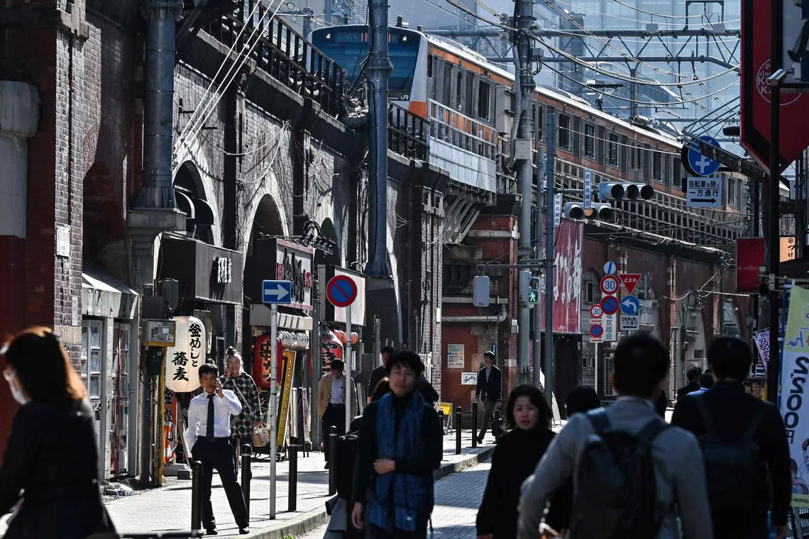 Around 40 per cent of respondents said they budget about “¥500 to no more than ¥1,000” on average for one lunch. 