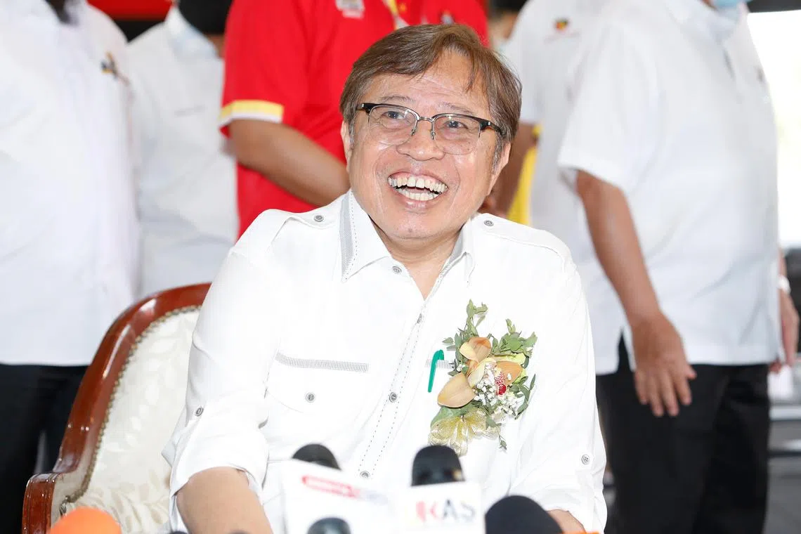 pixpolitician - Chief Minister Datuk Patinggi Abang Johari Tun Openg, GPS