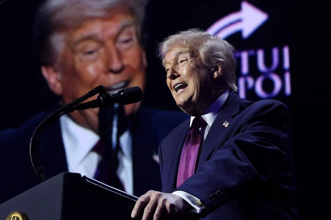 In Phoenix, Trump eyes lower petrol prices and frets about the midterms