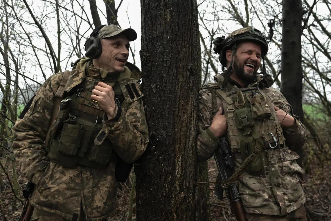 Ukrainian servicemen at a front-line position in Ukraine's Zaporizhzhia region, on March 31. 