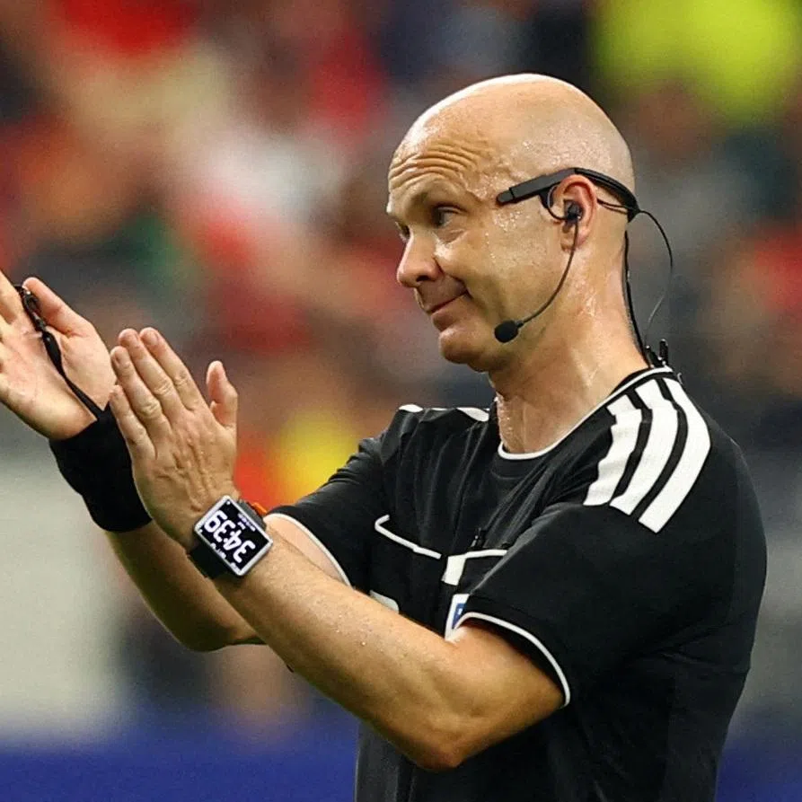 FILE PHOTO: Soccer Football - FIFA World Cup 2026 - Round of 16 - Portugal v Spain - Dallas Stadium, Arlington, Texas, U.S. - July 6, 2026 Referee Anthony Taylor reacts REUTERS/Kai Pfaffenbach/File Photo