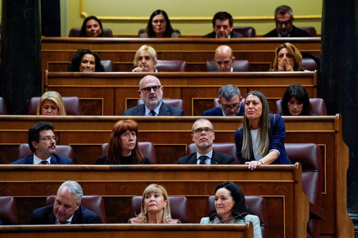 Miriam Nogueras, member of Junts party, votes during a debate on the legislative proposal to grant amnesty to those involved in Catalonia's failed independence bid in 2017, in Madrid, Spain January 30, 2024. REUTERS/Ana Beltran