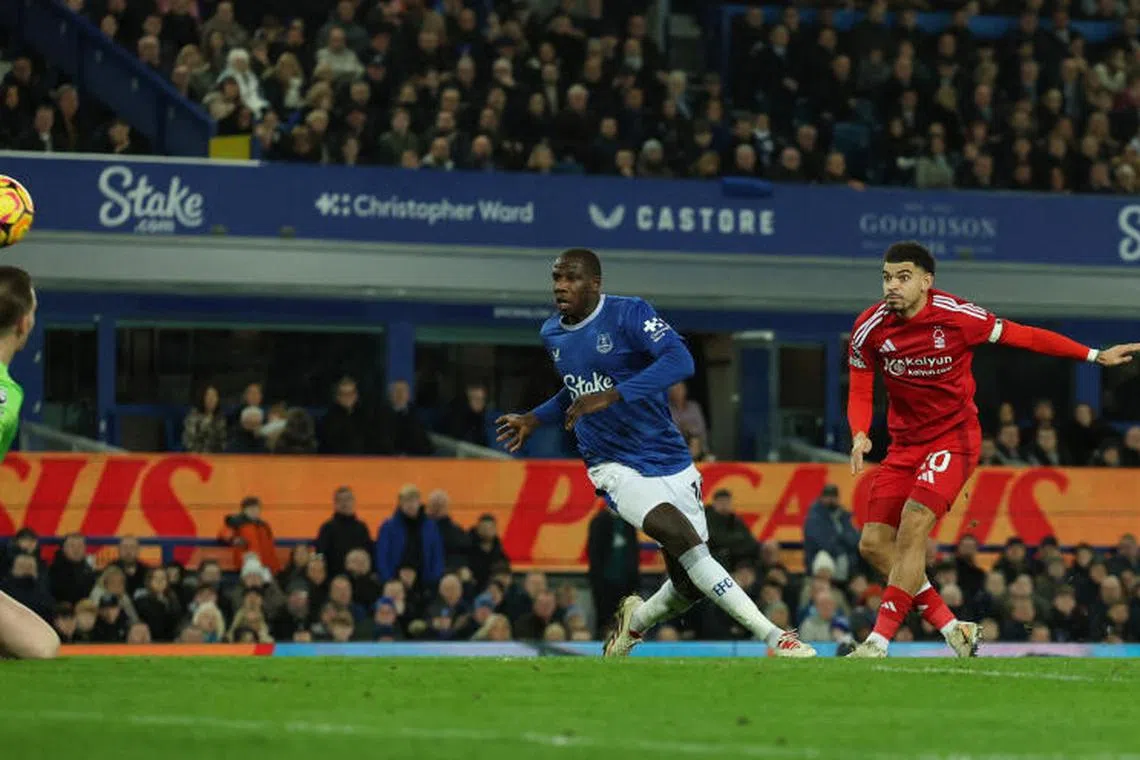 Soccer Football - Premier League - Everton v Nottingham Forest - Goodison Park, Liverpool, Britain - December 29, 2024 Nottingham Forest's Morgan Gibbs-White scores their second goal REUTERS/Phil Noble EDITORIAL USE ONLY. NO USE WITH UNAUTHORIZED AUDIO, VIDEO, DATA, FIXTURE LISTS, CLUB/LEAGUE LOGOS OR 'LIVE' SERVICES. ONLINE IN-MATCH USE LIMITED TO 120 IMAGES, NO VIDEO EMULATION. NO USE IN BETTING, GAMES OR SINGLE CLUB/LEAGUE/PLAYER PUBLICATIONS. PLEASE CONTACT YOUR ACCOUNT REPRESENTATIVE FOR FURTHER DETAILS..