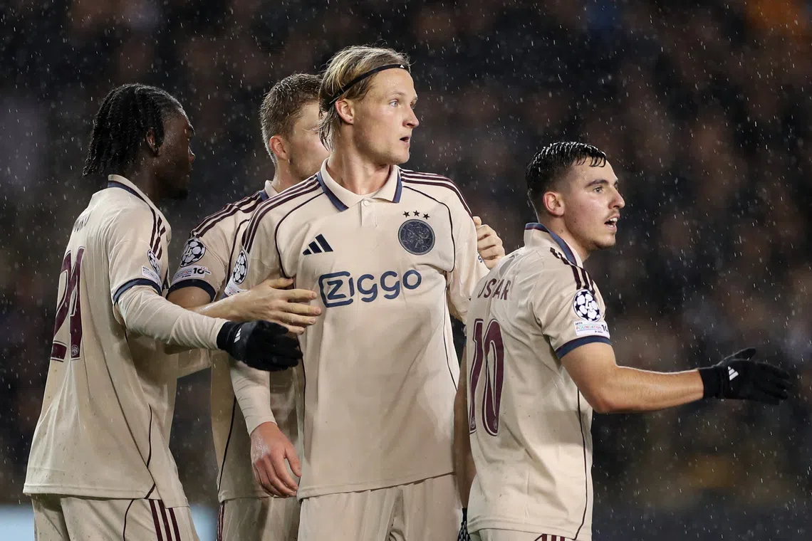 Ajax earn first Champions League points in win at Qarabag, Villarreal beaten by Copenhagen