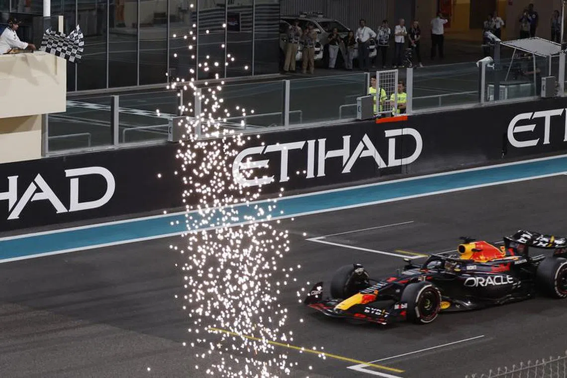 Formula One F1 - Abu Dhabi Grand Prix - Yas Marina Circuit, Abu Dhabi, United Arab Emirates - November 26, 2023 Red Bull's Max Verstappen crosses the line to win the race Pool via REUTERS/Hamad I Mohammed