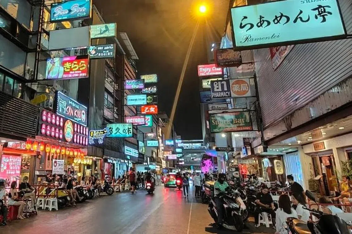One of Soi Thaniya’s biggest draws is its impressive selection of Japanese restaurants.
