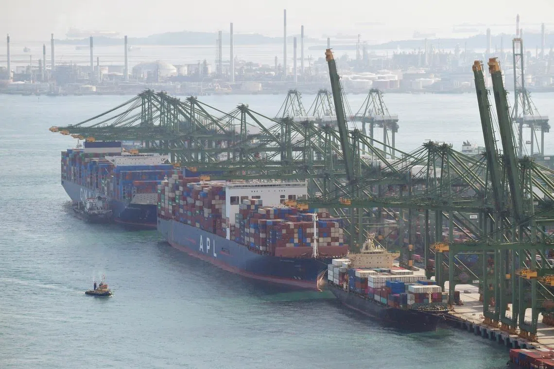 A total of 3,447 vessels called specifically to load bunker fuel in the Republic.