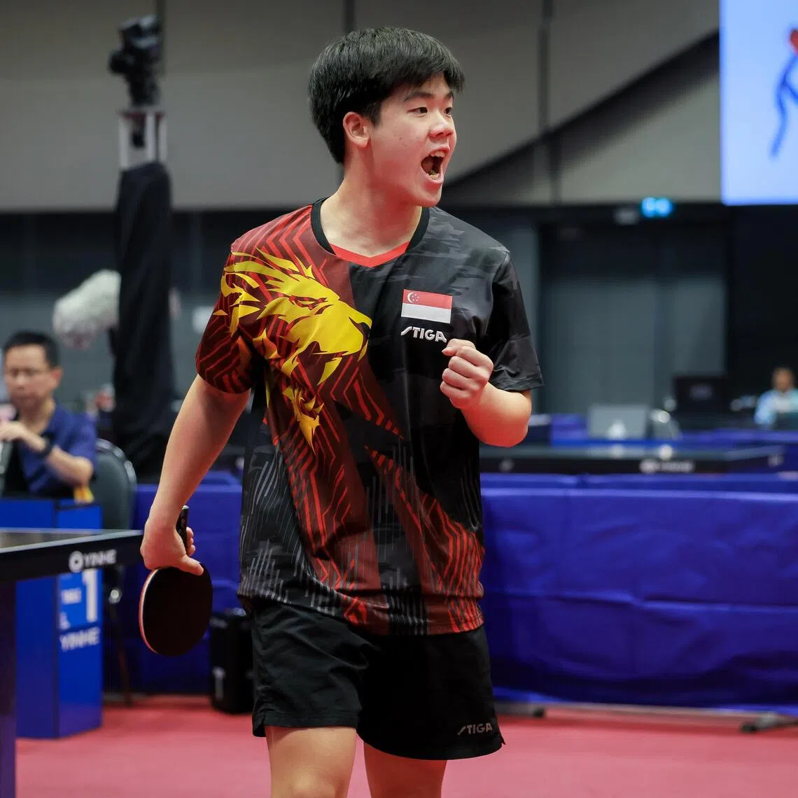 Singapore's Izaac Quek won two games to help the men's team retain their title against Vietnam.