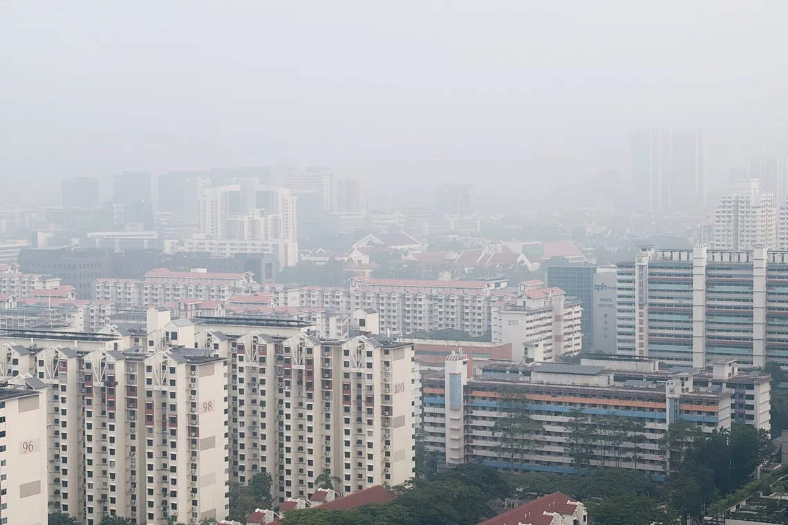 PSI readings across all five regions in Singapore have remained largely in the unhealthy range over the past 24 hours.