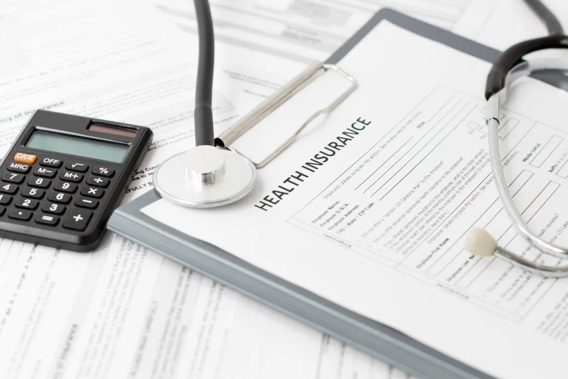 Health insurance claim with surgery bills and calculator