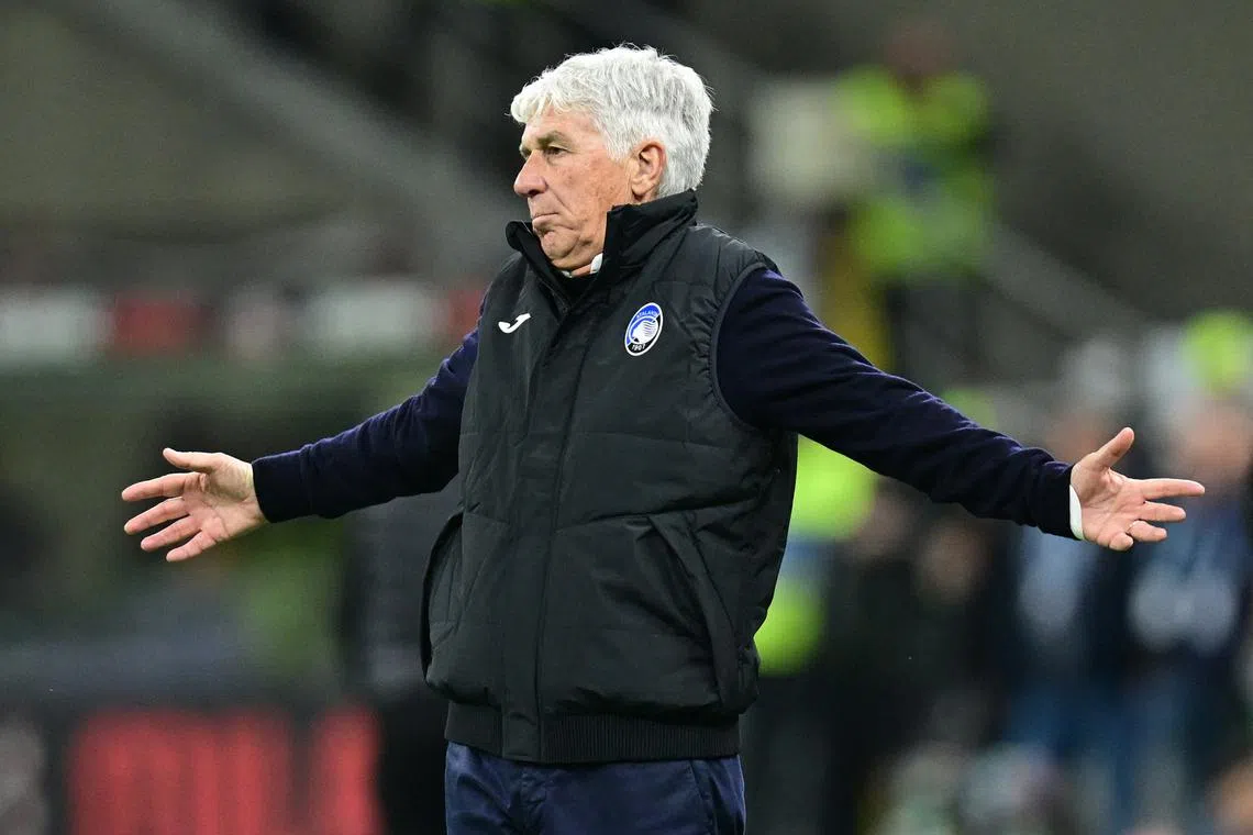 Soccer Football - Serie A - AC Milan v Atalanta - San Siro, Milan, Italy - April 20, 2025 Atalanta coach Gian Piero Gasperini reacts REUTERS/Daniele Mascolo