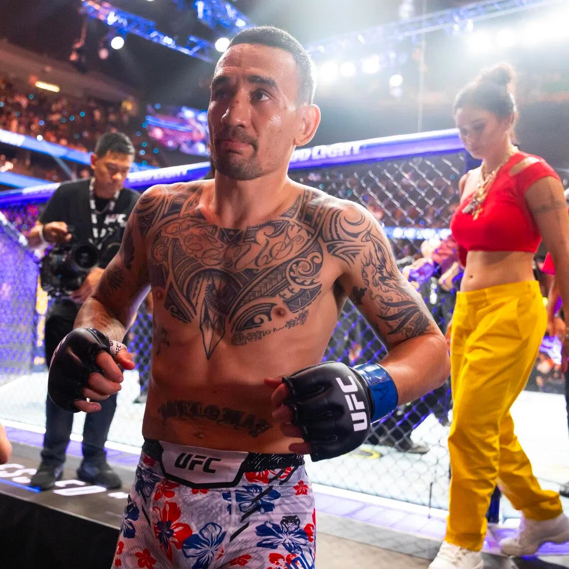 Max Holloway was one of three fighters who exited the cage following their individual fights prior to the official decision being announced at UFC 329.