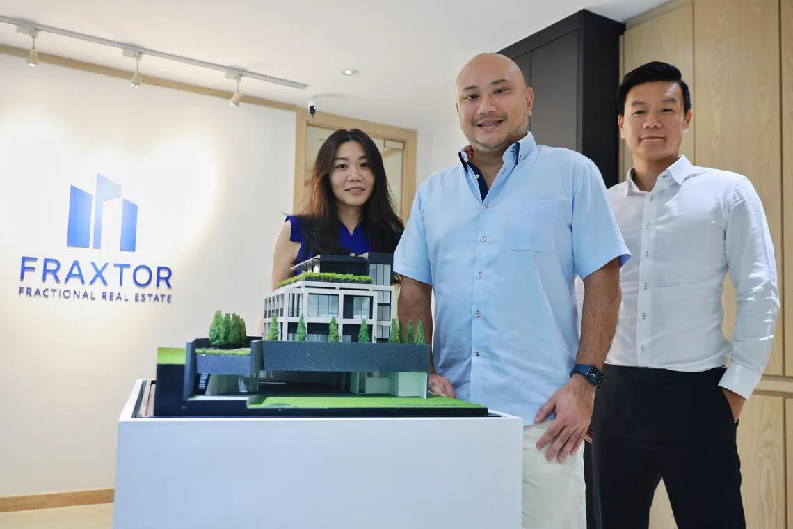 ST20230802_202344004475/jltoken/Joyce Lim/Jason Quah
Oliver Siah (C), managing director, Fraxtor Group; Joyce Ng (L), executive director, Fraxtor Singapore; Samuel Lee, executive director, Fraxtor Singapore // Tokenization of real estate and how will it affect the real estate industry.
