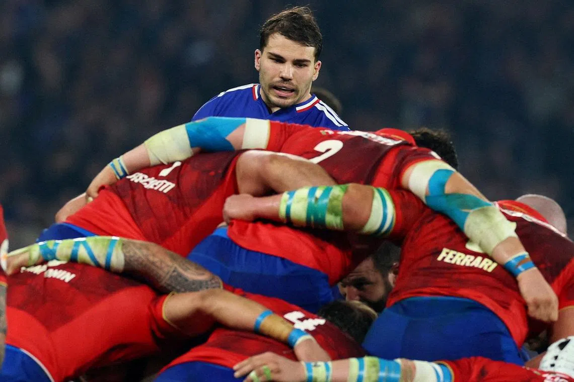 Rugby Union - Six Nations Championship - France v Italy - Stade Pierre-Mauroy, Villeneuve-d'Ascq, France - February 22, 2026 France's Antoine Dupont in action REUTERS/Manon Cruz