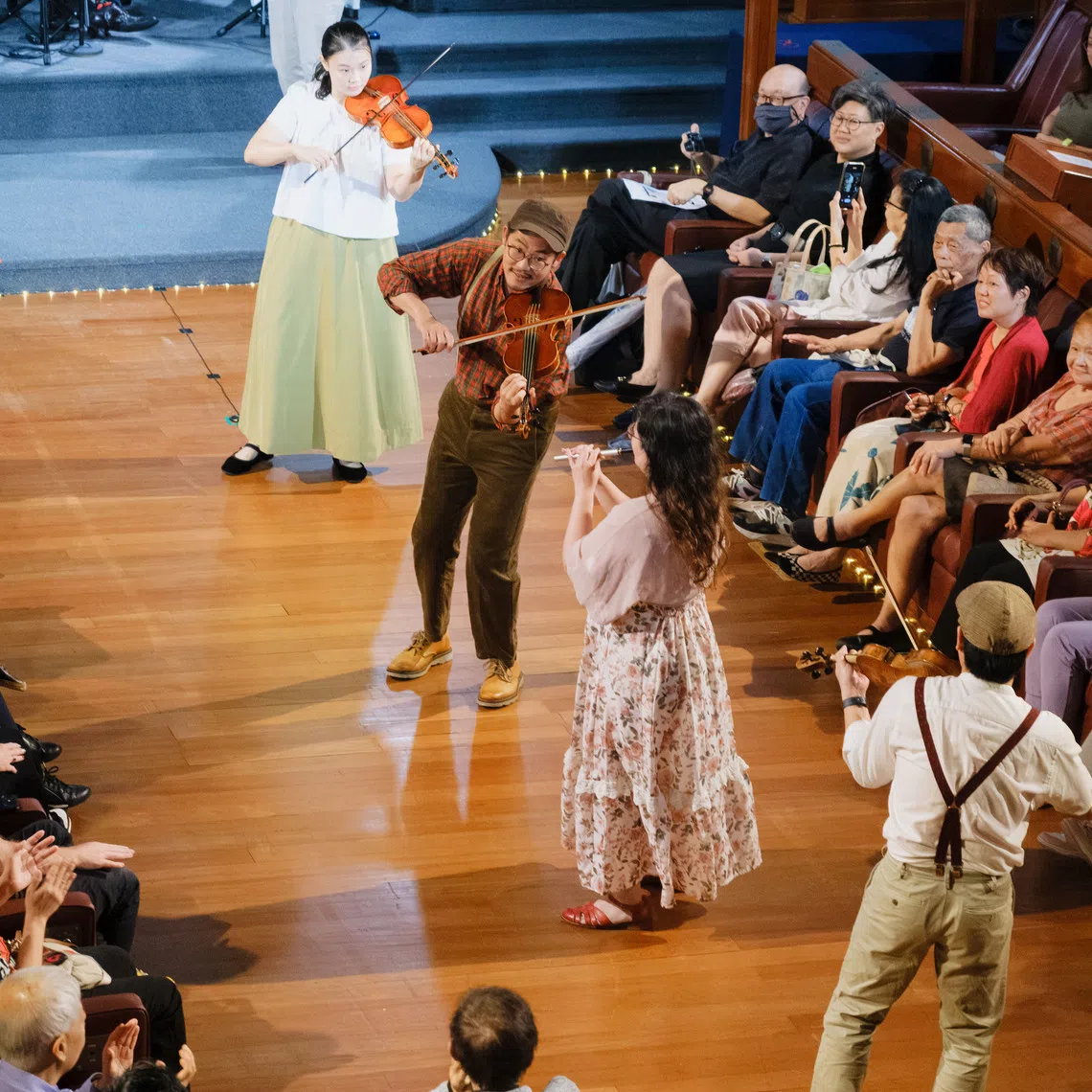 Red Dot Baroque performed its Christmas concert at the Arts House on Dec 14. 