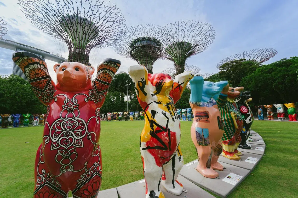 ecfun24 - The United Buddy Bears exhibition, which has travelled the world since it began in Berlin in 2002, makes its Singapore debut at Supertree Grove Lawn.
PHOTO: GARDENS BY THE BAY