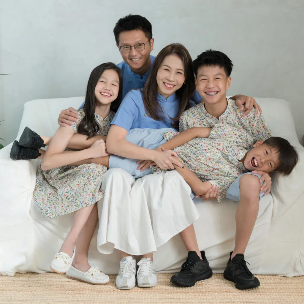 lion-city-sailors-football-academy-bryceton-ryler-leia-and-parents-wee-khai-pang-sandra-yeo