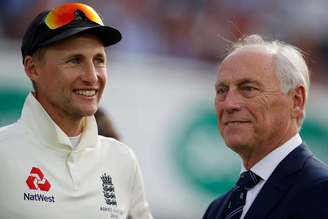 Cricket - Ashes 2019 - Fifth Test - England v Australia - Kia Oval, London, Britain - September 15, 2019  England's Joe Root and ECB chairman Colin Graves during the end of series presentation  Action Images via Reuters/Paul Childs/ File photo