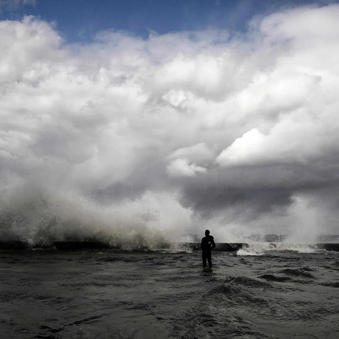 A strong cold front caused flooding in Havana. Cuba registered freezing point for the first time on Feb 3.