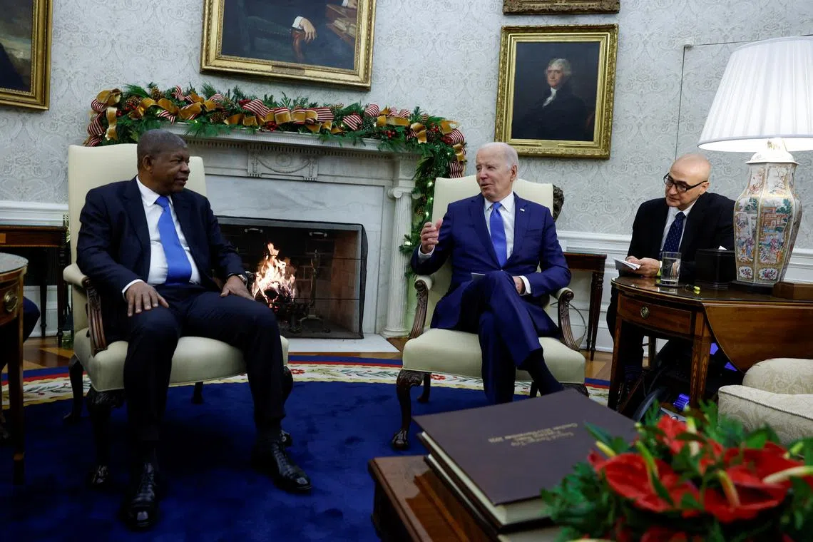 U.S. President Joe Biden meets with Angola's President Joao Manuel Goncalves Lourenco in the Oval Office at the White House in Washington, U.S., November 30, 2023. REUTERS/Evelyn Hockstein/File Photo
